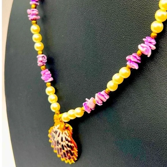 Handcrafted Faux Pearl & Shell Necklace With Lavender Accents. A23 - Picture 4 of 9